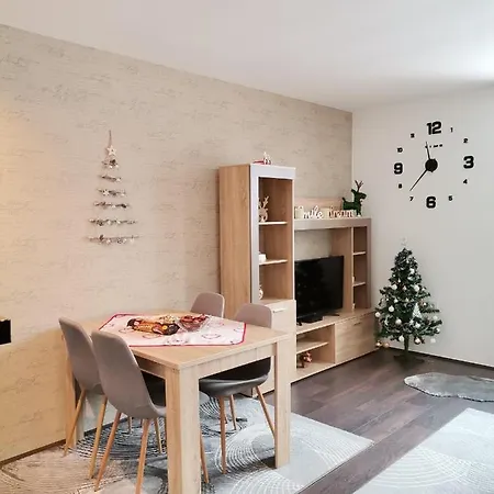 Suncani Breg 10 شقة *